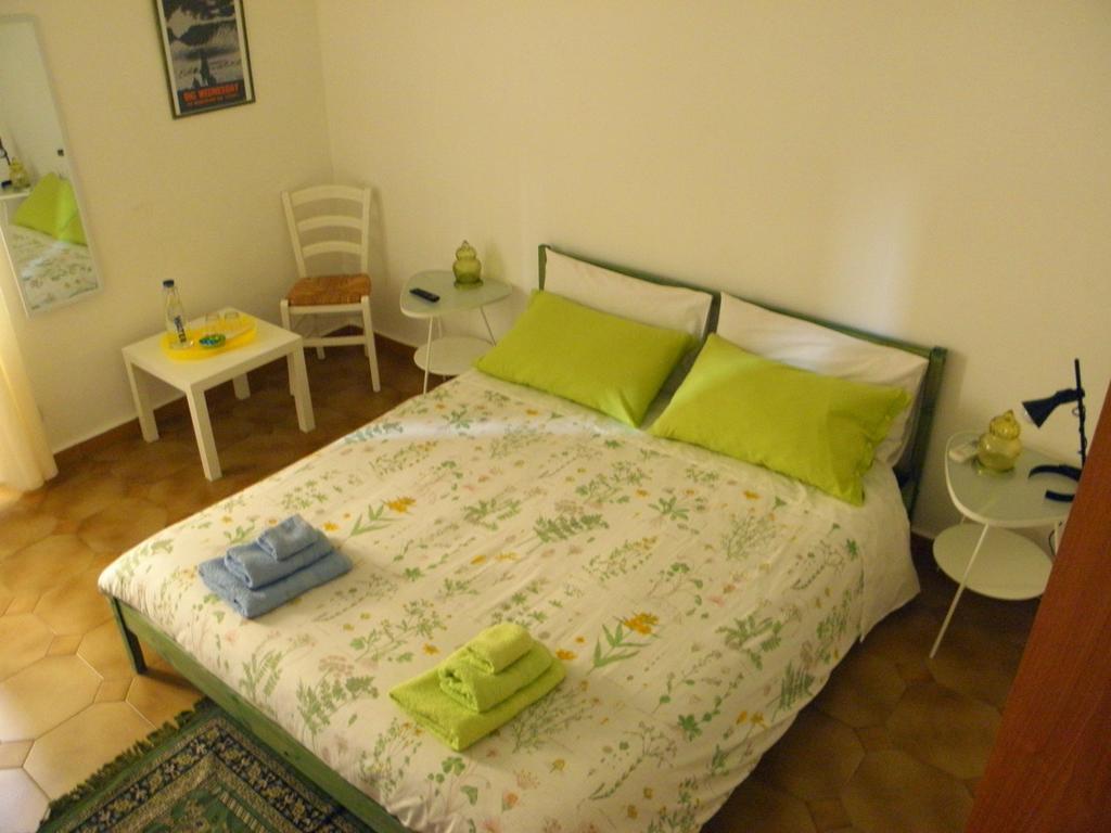 Alfieri B&B Cagliari Szoba fotó